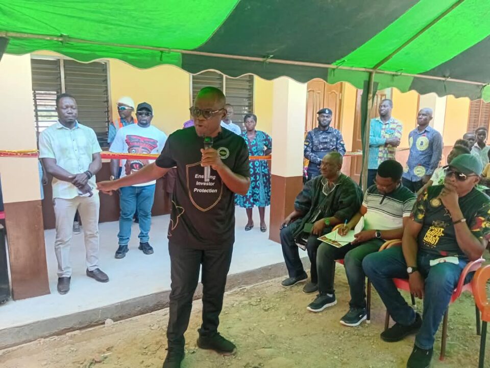 Central Regional Minister Orders Cape Coast MCE to Provide Water Solution for Bassakrom Basic School